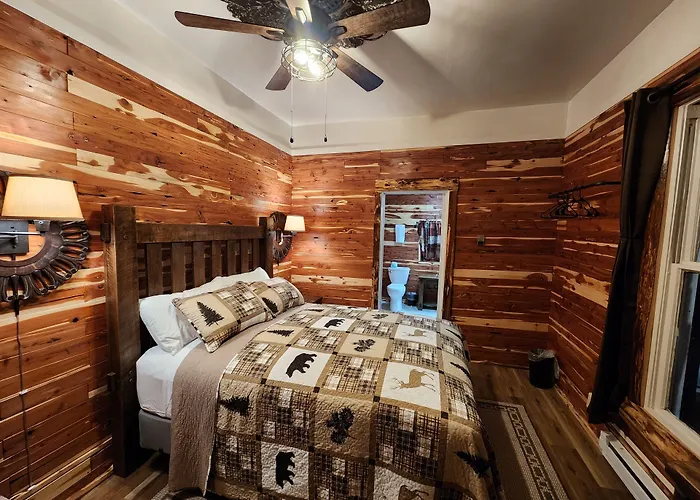 Log Cabin Inn Eureka Springs