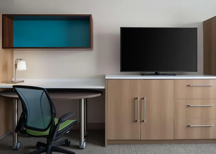 Home2 Suites By Hilton Des Moines At Drake University