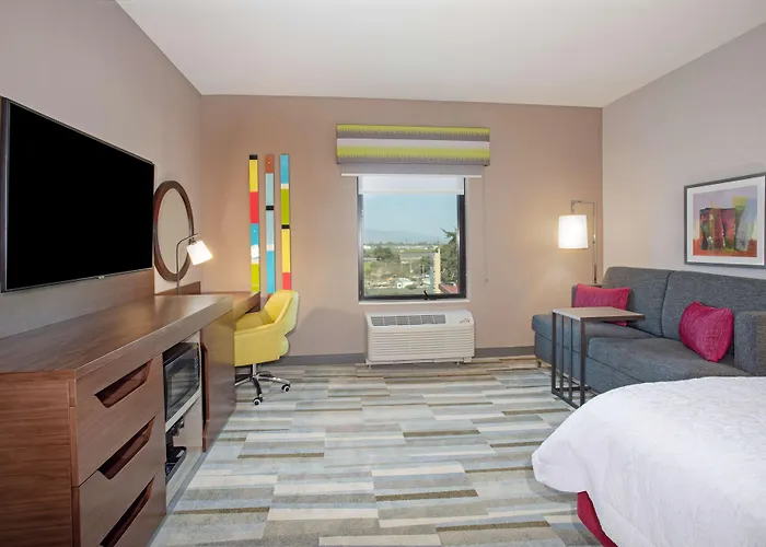 Hampton Inn & Suites Watsonville