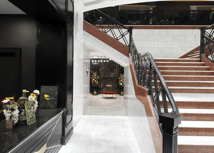 The Warrior Hotel, Autograph Collection
