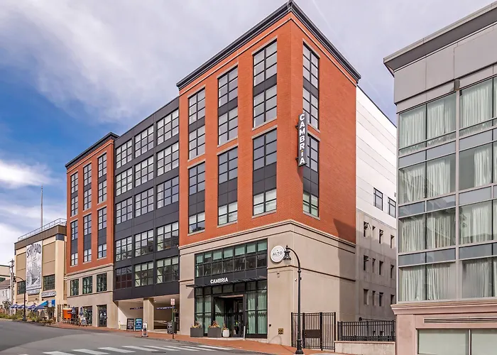 Cambria Hotel Portland Downtown Old Port