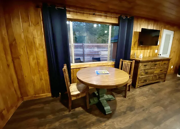 Idyllwild Inn