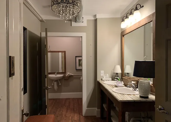 Jasper Hotels