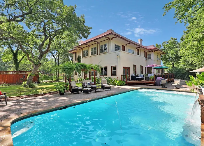 The Lancaster Manor Bed And Breakfast