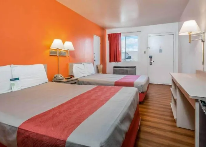 Van Horn Hotels