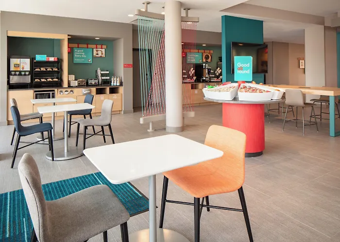 Monona Hotels