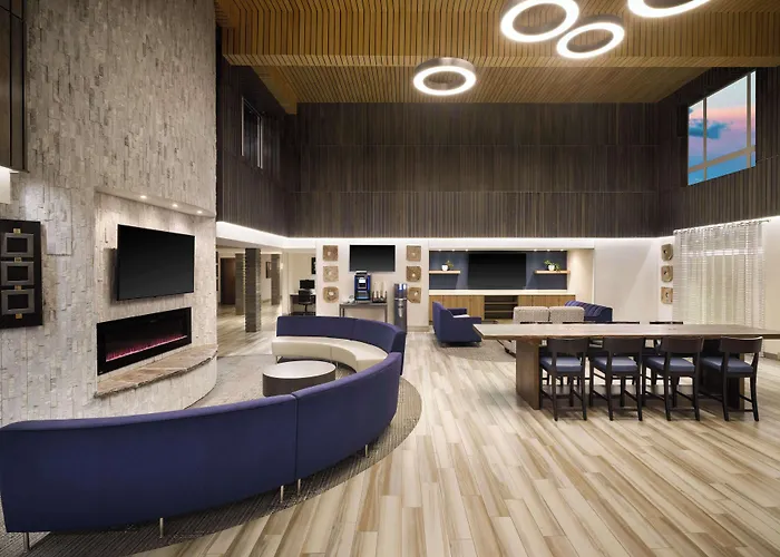 Prince George Hotels With Pool