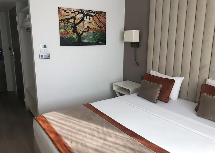 Saran Hotels