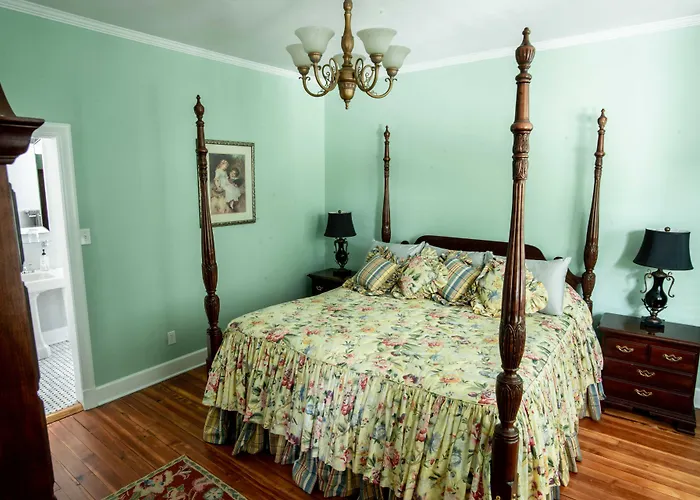 Valparaiso Inn B&B