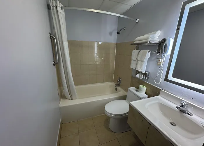 North Ridgeville Hotels