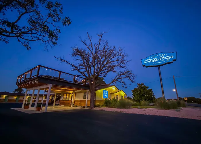 Stonewall Motor Lodge