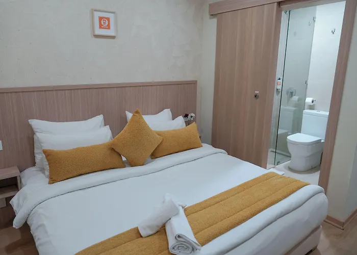 Hotels in Al-Ajoen