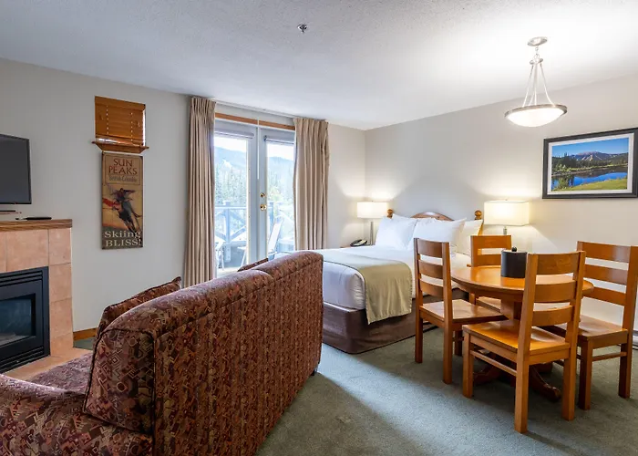 Sun Peaks Hotels