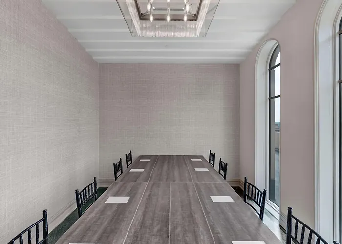 Tulsa Club Hotel Curio Collection By Hilton