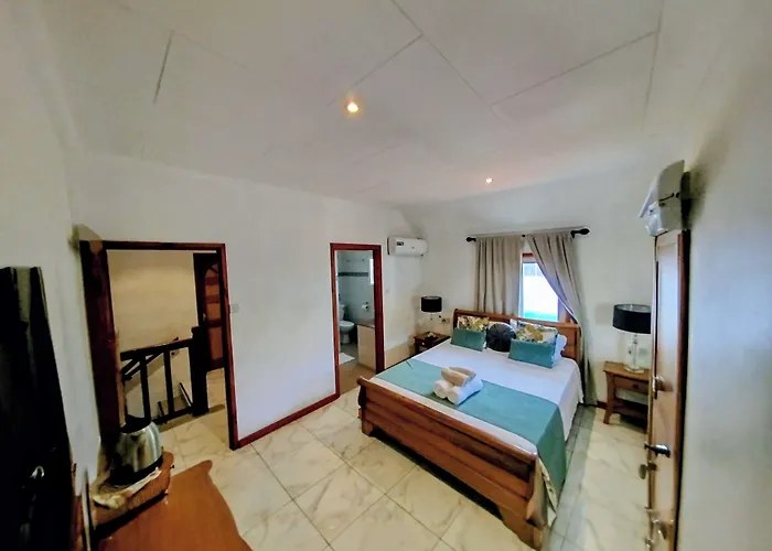 Lucy'S Guesthouse La Digue 