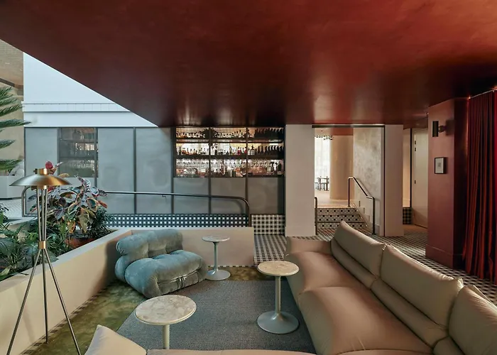 Melbourne Hotels