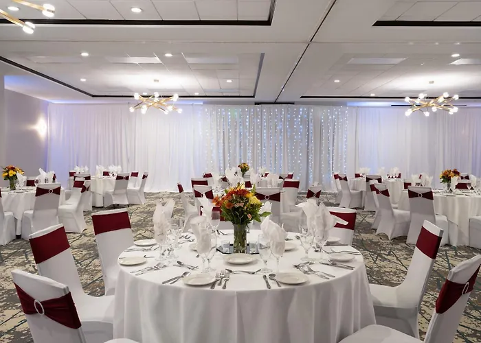 Elgin Hotels