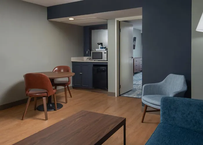 Four Points By Sheraton Suites Tampa Airport Westshore