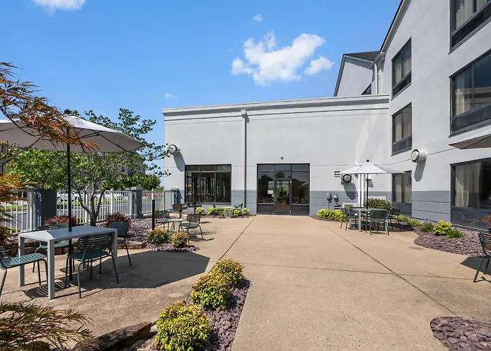Auburn Place Hotel & Suites Paducah