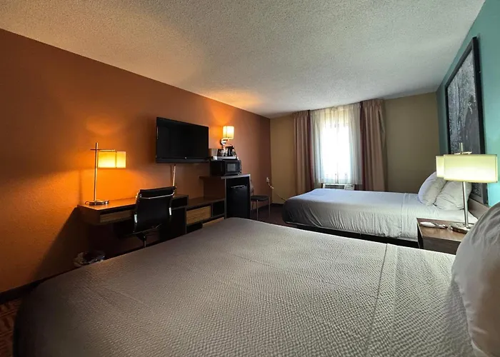 Super 8 By Wyndham Carbondale Motel