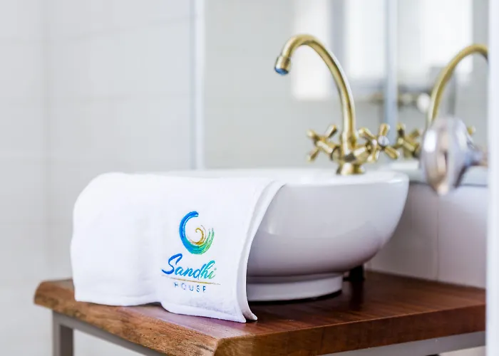 Sandhi House - Yoga & Wellness Ericeira