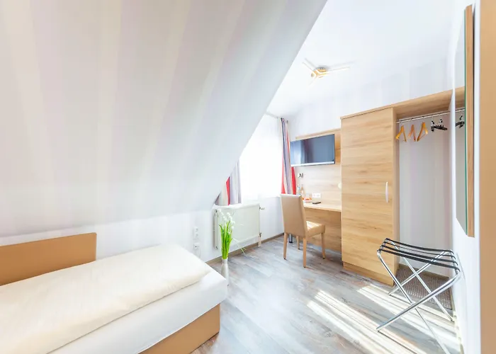 Hotels in Wolfschlugen