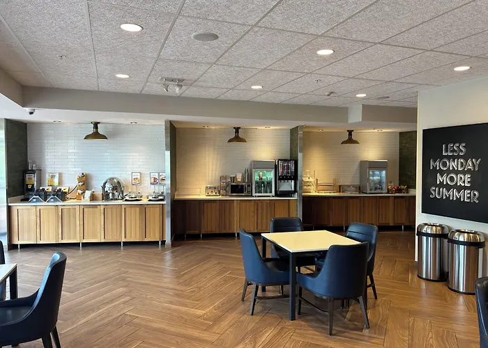 Fairfield Inn & Suites By Marriott Northfield