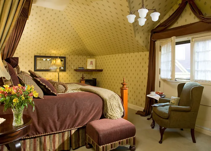 Berry Manor Inn Rockland