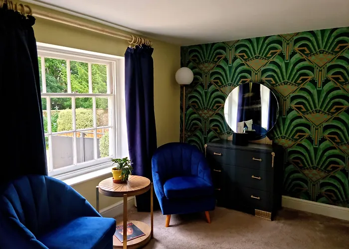 Beaminster Hotels