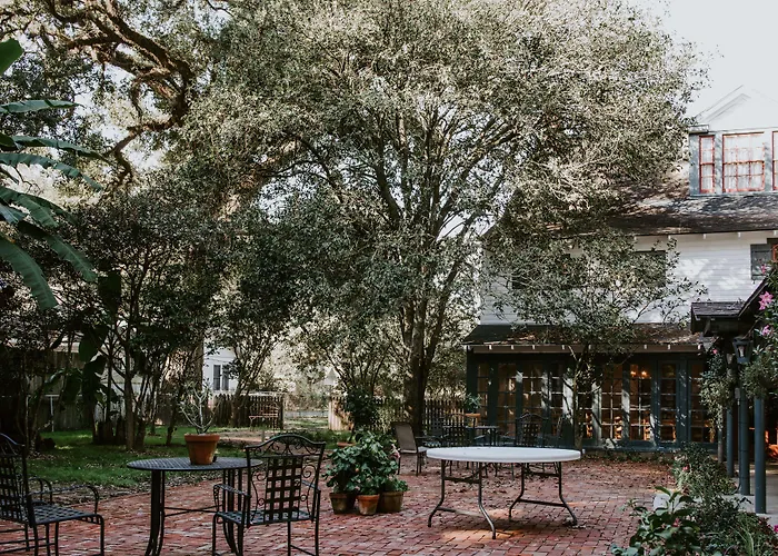 Maison Mouton Bed & Breakfast Lafayette