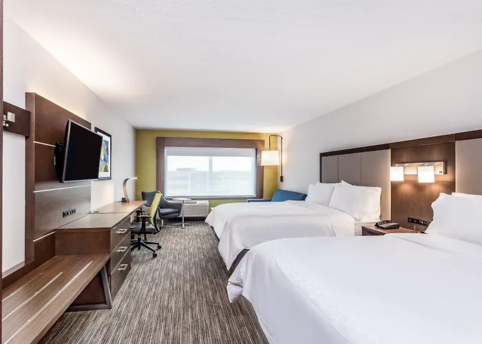 Hammond Hotels With Pool