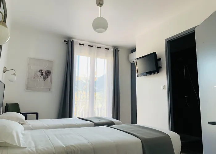 Hôtel les Arbousiers