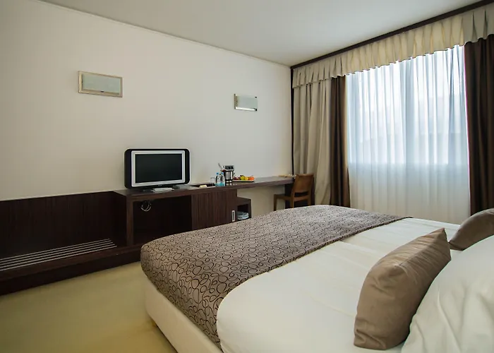 Sezana Hotels