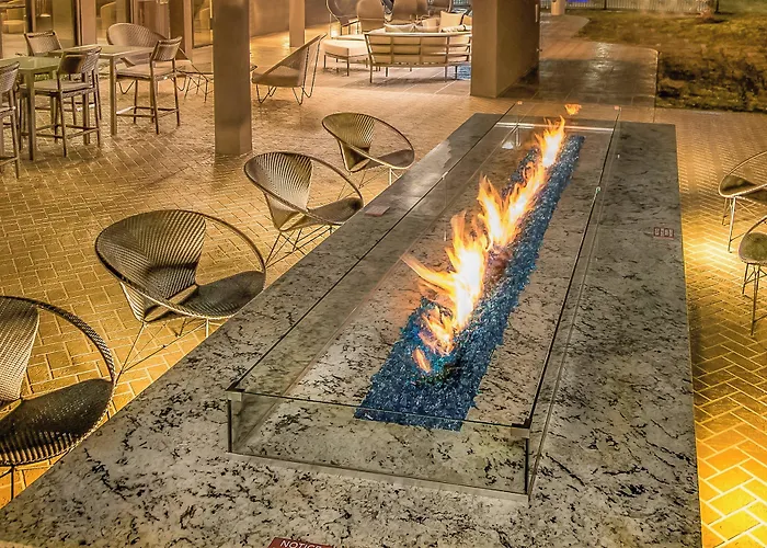 Courtyard By Marriott Longview North Hotel