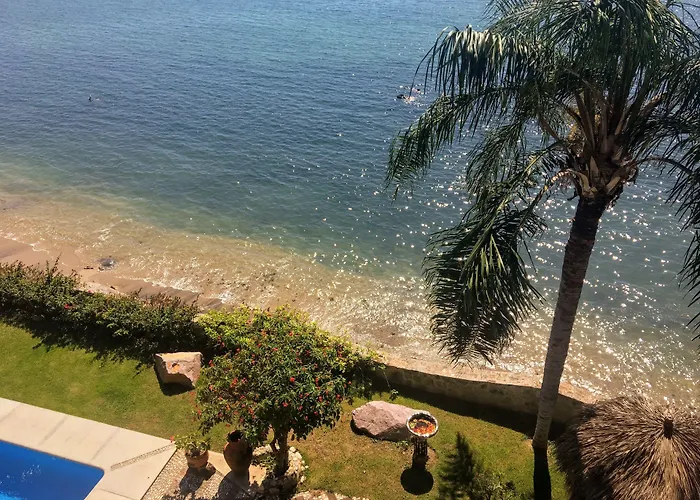La Cruz de Huanacaxtle Hotels