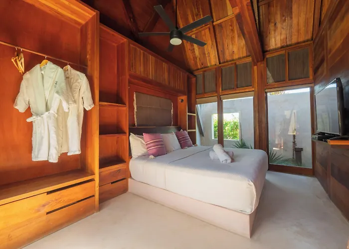 Hotel Boutique Punta Caliza - Adults Oriented