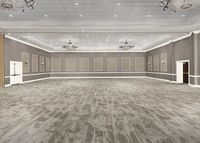 Virginia Crossings Hotel, Tapestry Collection By Hilton Glen Allen