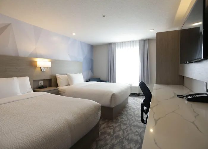 Hotels in Balzac