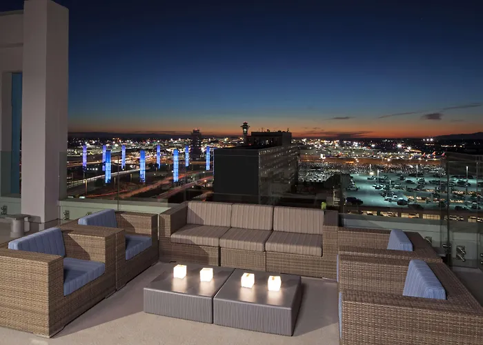 H Hotel Los Angeles, Curio Collection By Hilton