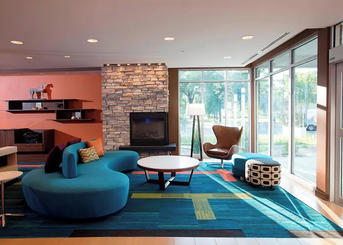Detroit Lakes Hotels