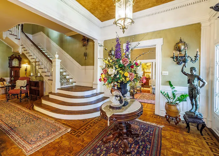 Belle Oaks Inn