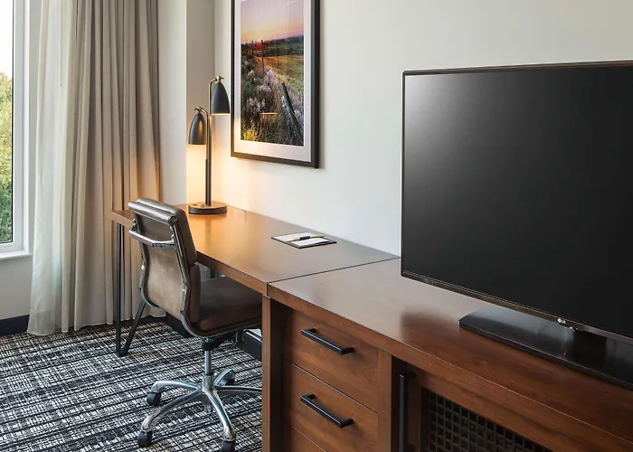 Greeley Hotels