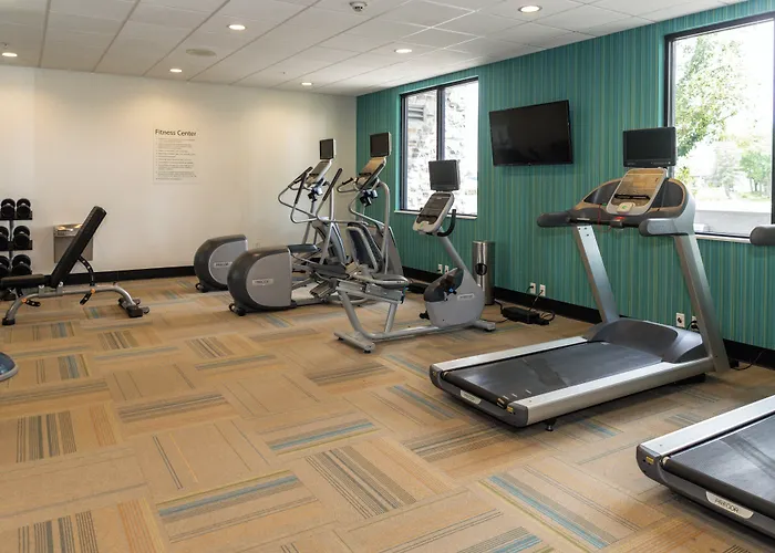 Grand Island Hotels