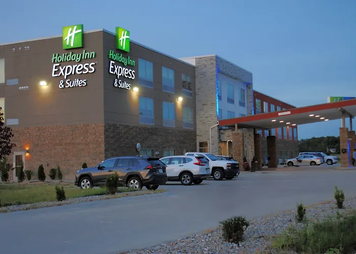 Columbia City Hotels