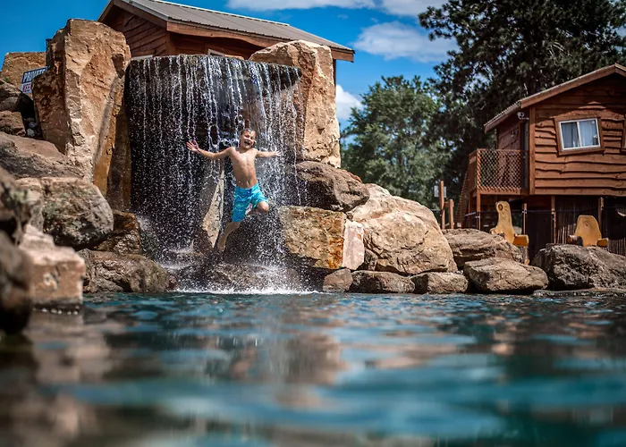 Wisconsin Dells Hotels With Pool