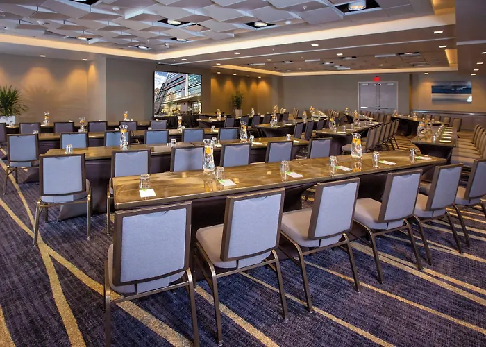 Courtyard By Marriott Phoenix Downtown