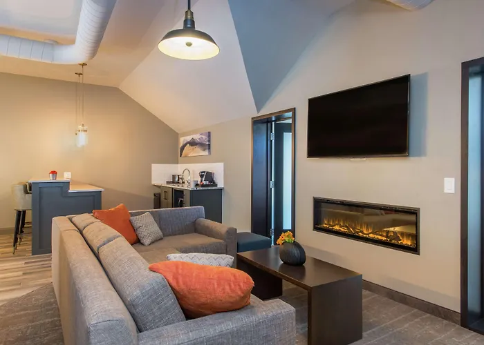 Hotel Saranac, Curio Collection By Hilton Saranac Lake