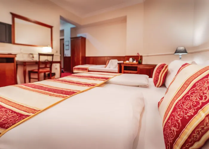 Hotels in Neutra