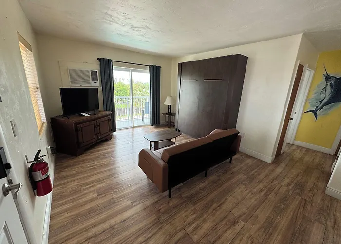 Knight'S Key Suites Marathon