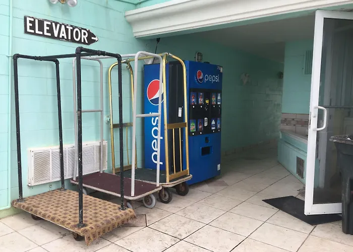 Seascape Inn - Daytona Beach Shores